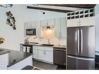 Photo #6: 4791072 Listing