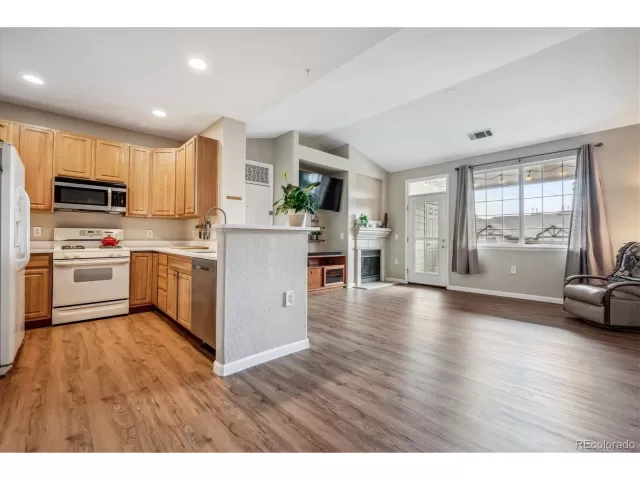 MLS: 4791565 Condo For Sale