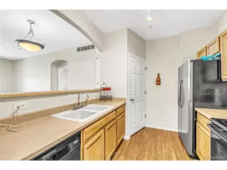 Photo #4: 4793834 Listing