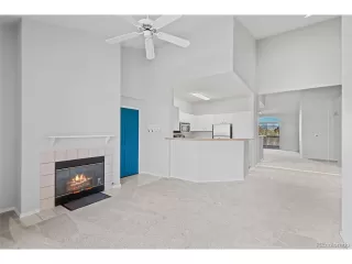 Photo #5: 4793963 Listing