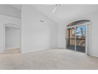 Photo #6: 4793963 Listing