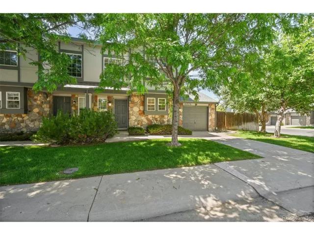 MLS: 4794644 Condo For Sale