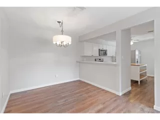 Photo #4: 4794743 Listing