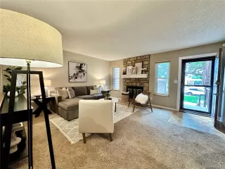 Photo #5: 4795179 Listing