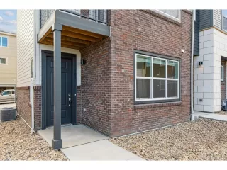 Photo #4: 4798820 Listing