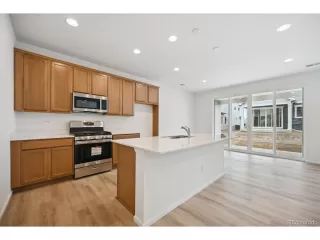 Photo #4: 4798844 Listing