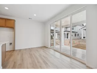 Photo #6: 4798844 Listing