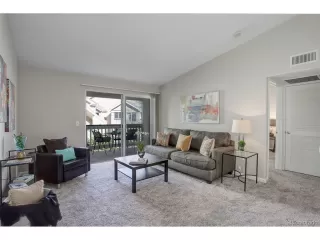 Photo #2: 4800392 Listing 