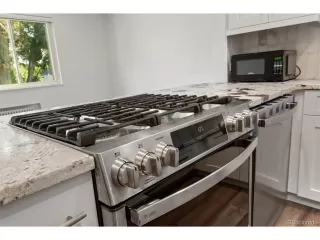 Photo #6: 4800652 Listing