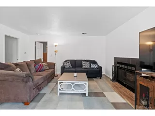 Photo #6: 4802638 Listing