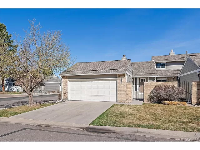 MLS: 4802680 Condo For Sale