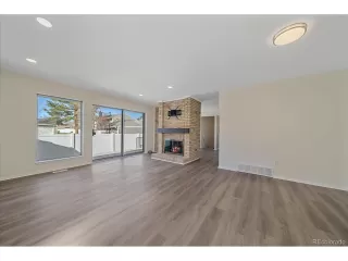 Photo #6: 4802680 Listing