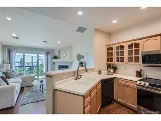 Photo #6: 4804838 Listing