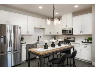 Photo #6: 4805455 Listing