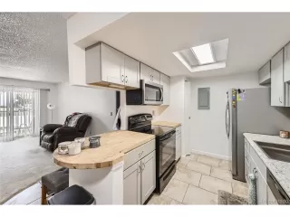 Photo #2: 4806520 Listing