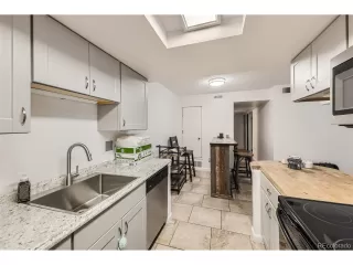 Photo #3: 4806520 Listing