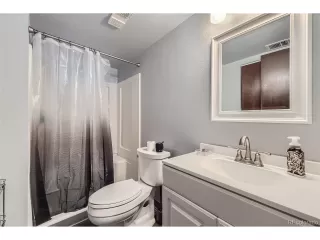 Photo #5: 4806520 Listing