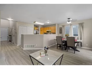 Photo #5: 4808785 Listing 