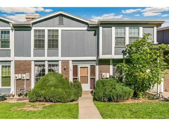 MLS: 4808887 Condo For Sale