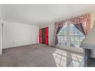 Photo #4: 4808887 Listing