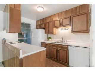 Photo #6: 4808887 Listing