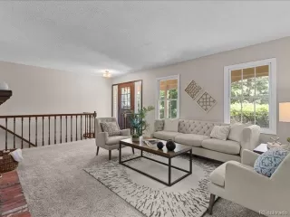 Photo #5: 4809182 Listing