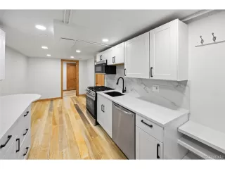 Photo #6: 4810814 Listing