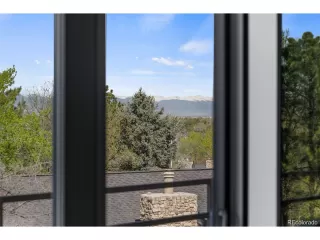 Photo #6: 4811058 Listing