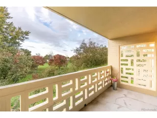 Photo #5: 4811176 Listing