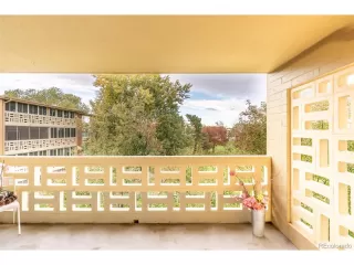 Photo #6: 4811176 Listing