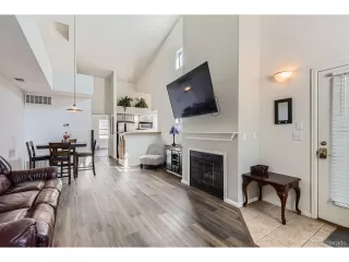 Photo #2: 4812459 Listing