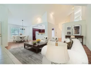 Photo #4: 4814334 Listing