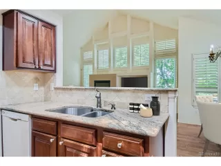 Photo #6: 4814334 Listing