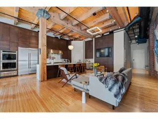 Photo #5: 4815258 Listing 