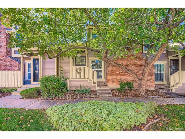 MLS: 4815499 Condo For Sale