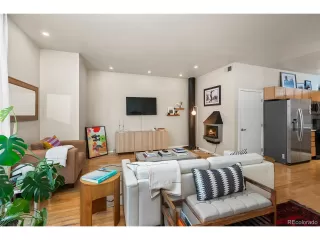 Photo #2: 4815817 Listing