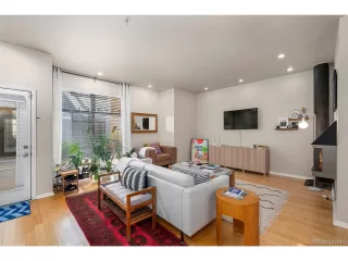 Photo #3: 4815817 Listing