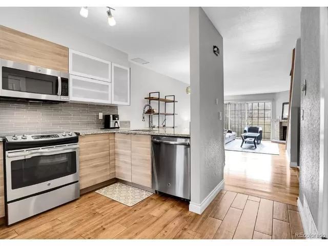 MLS: 4816478 Condo For Sale