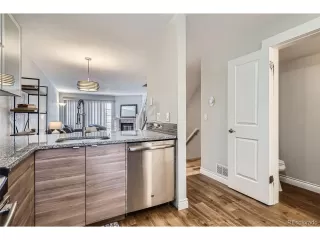 Photo #2: 4816478 Listing 