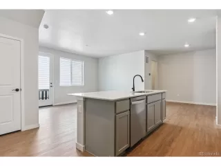 Photo #2: 4816538 Listing