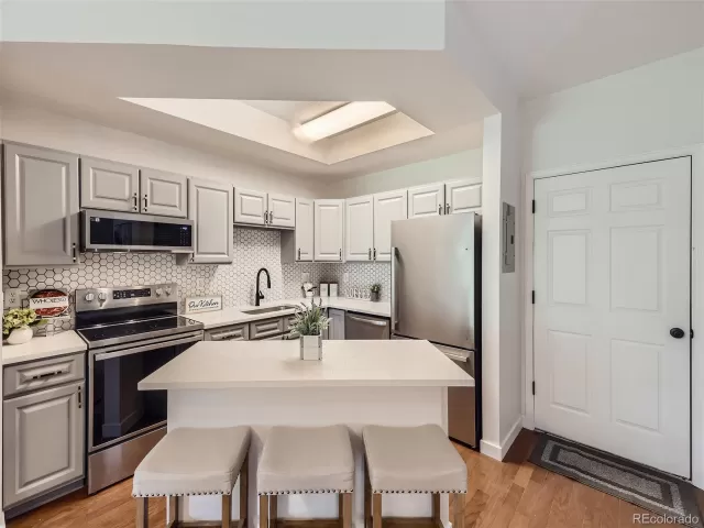 MLS: 4818607 Condo For Sale