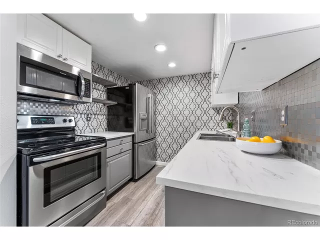 MLS: 4819732 Condo For Sale