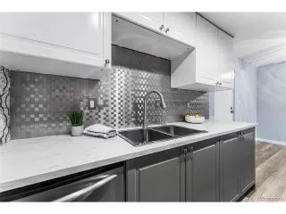 Photo #6: 4819732 Listing