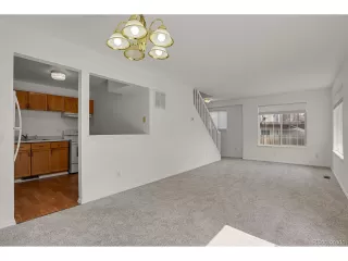 Photo #4: 4819802 Listing