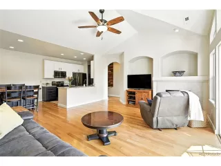 Photo #4: 4820932 Listing 