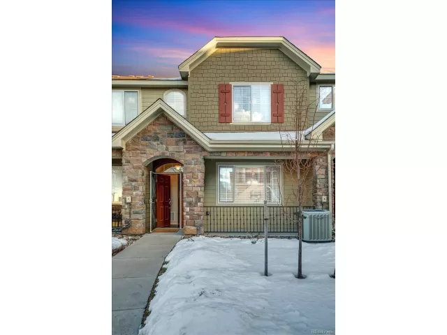 MLS: 4821766 Condo For Sale