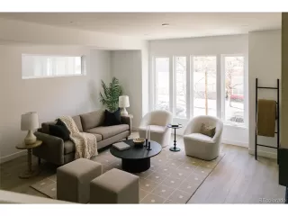 Photo #6: 4823067 Listing