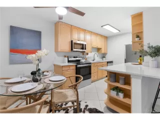 Photo #2: 4823733 Listing