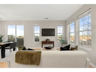 Photo #2: 4824631 Listing