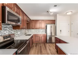 Photo #6: 4825931 Listing